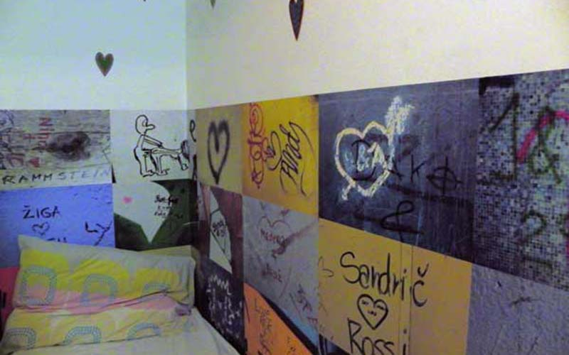 Das Zimmer "Love" im MCC Hostel