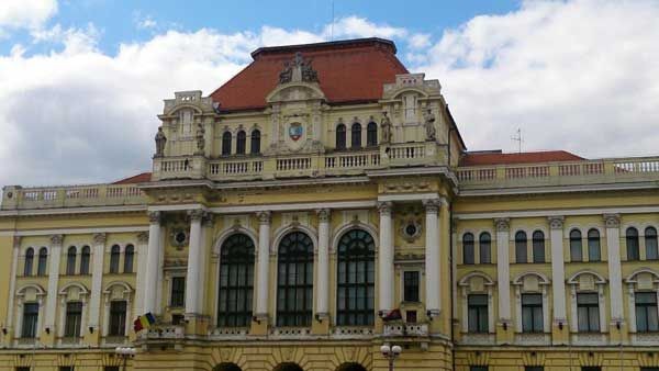 Ausdruck des Bürgerstolzes: Das Rathaus von Großwardein (Foto © Norbert Eisner)