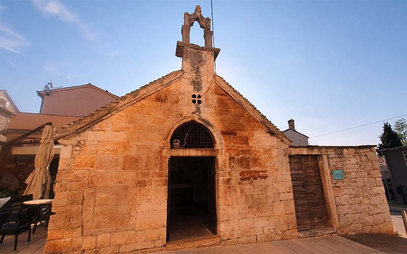 Die Kirche des Heiligen Geistes in Bale