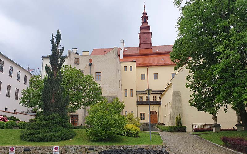 Blick auf den Hinterhof des Rathauses