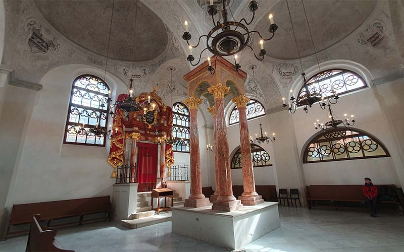 Blick ins Innere der Obere Synagoge