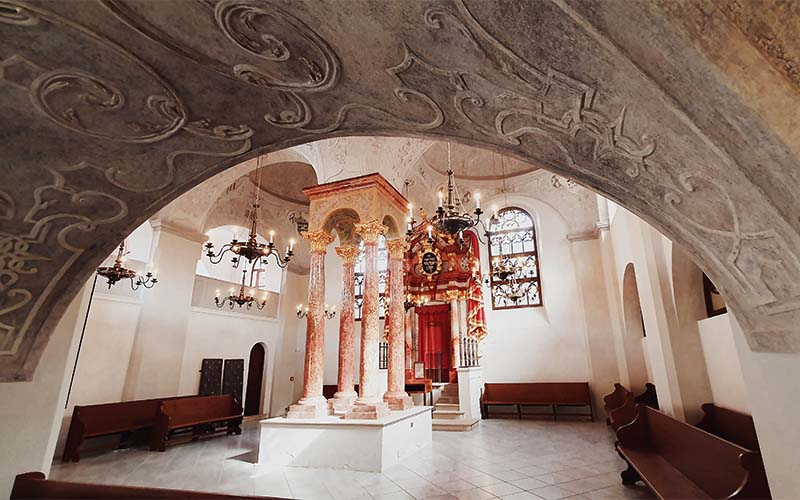 Blick ins Innere der Synagoge