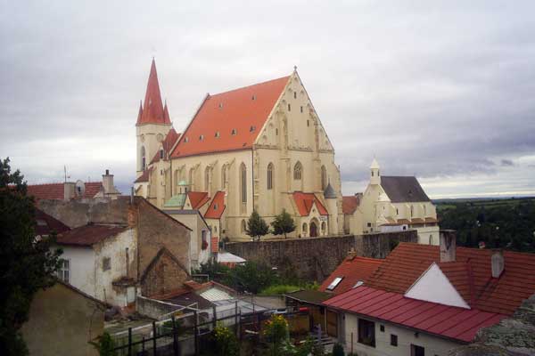 Sie ist ein Wahrzeichen der Stadt: Die Kirche des Heiligen Nikolaus