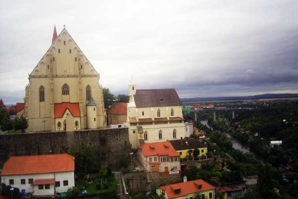 Blick zur Nikolauskirche