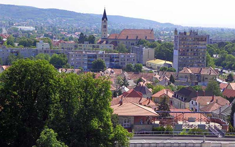 Blick auf die Franziskanerkirche in Keszthey 