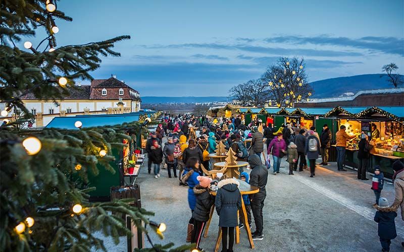 Weihnachtsmarkt Schloss Hof (Foto © SKB, Astrid Knie)