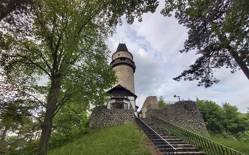 Nur der Turm blieb von der Burg übrig: Štramberk