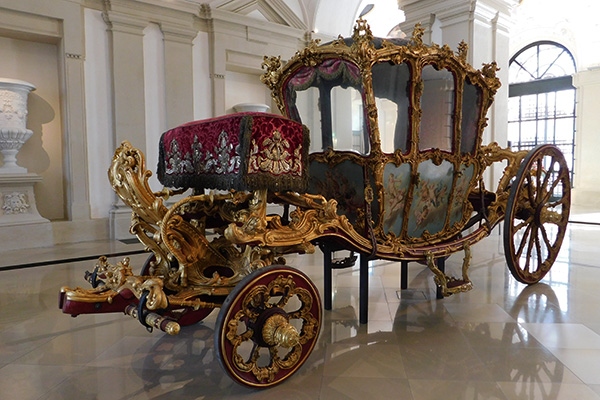 Der Goldene Wagen in der Sala Terrena des Gartenpalais Liechtenstein