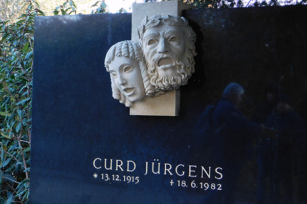 Curd Jürgens hat seine Beerdigung wie ein Drehbuch geplant