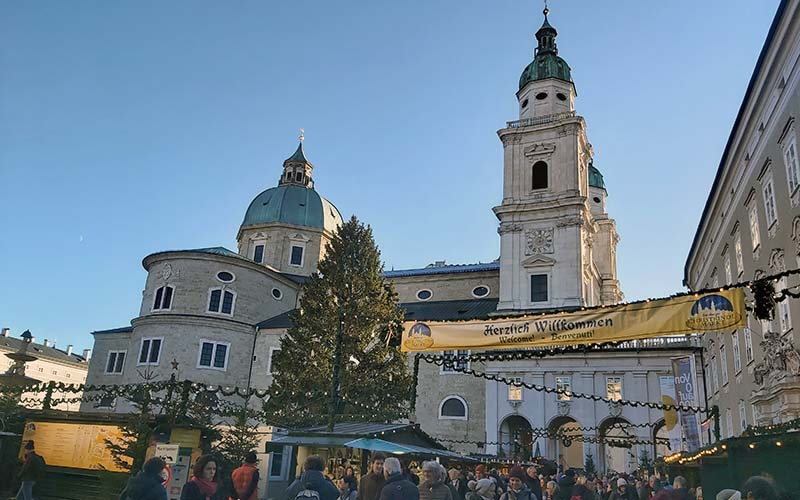 Der Salzburger Dom als wunderschöne Kulisse
