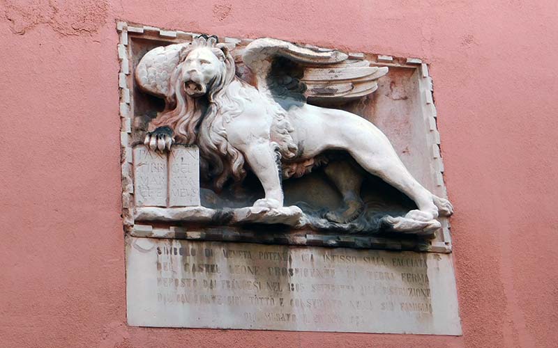 Der venezianische Löwe begegnet uns auch in Koper auf Schritt und Tritt und erinnert an die Herrschaft der Serenissima