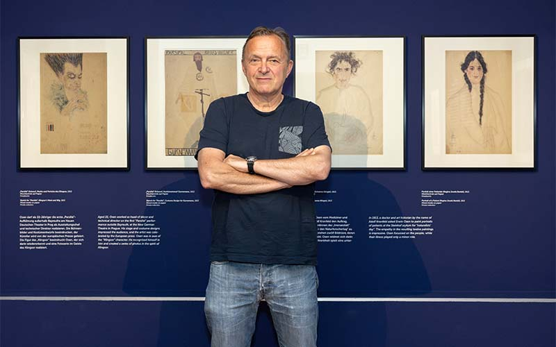 Christian Bauer in der Ausstellung über Erwin Osen, den Jugendfreund Schieles (Foto © Theo Kust)