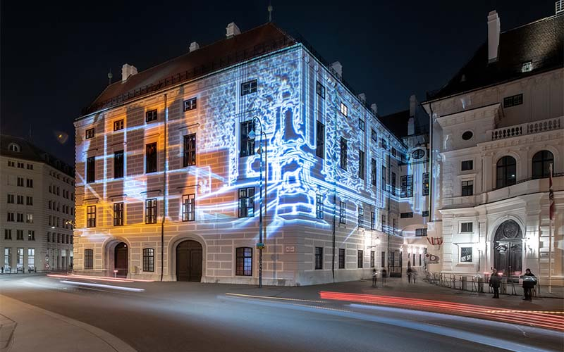 Leider verpasst. Die Lichtkunst auf der Amalienburg (Foto © NIPAS, Helmut Prochart)