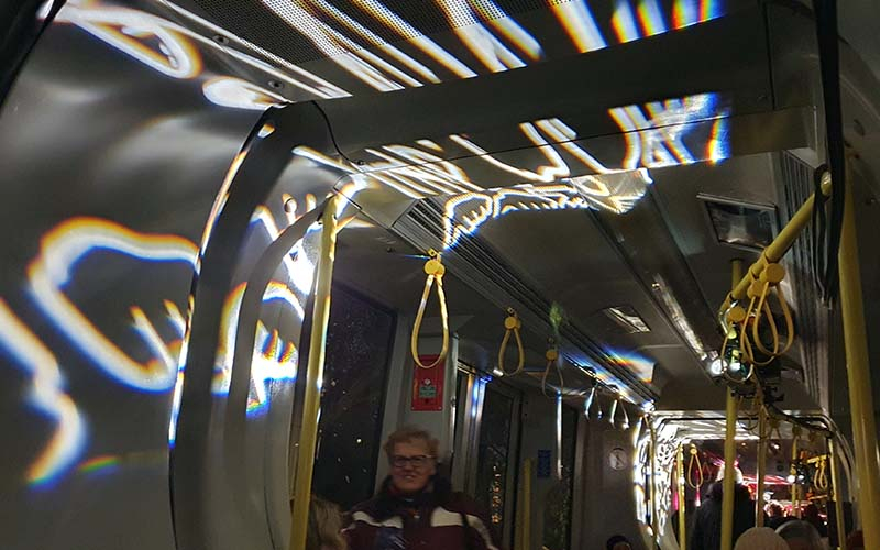 Blick ins Innere der Licht-Tram