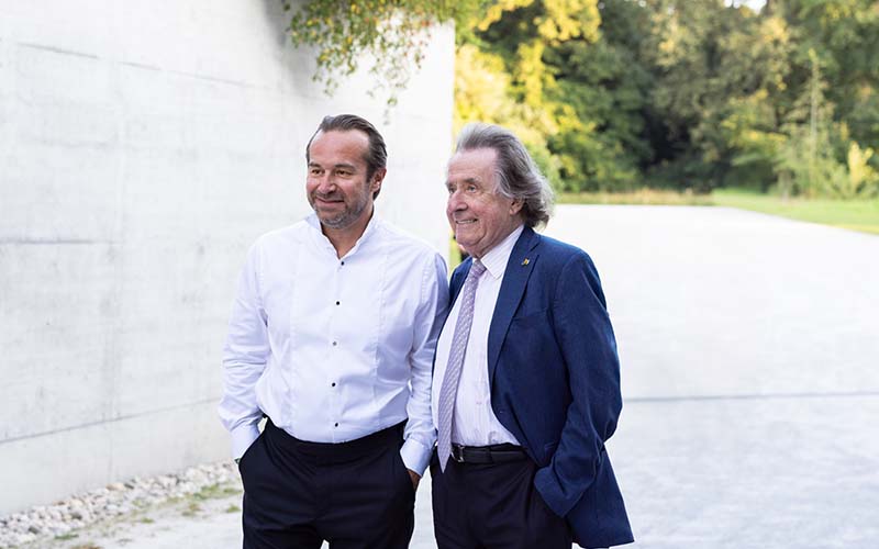 Rudolf Buchbinder mit dem Dirigenten des Abends Fabien Gabel