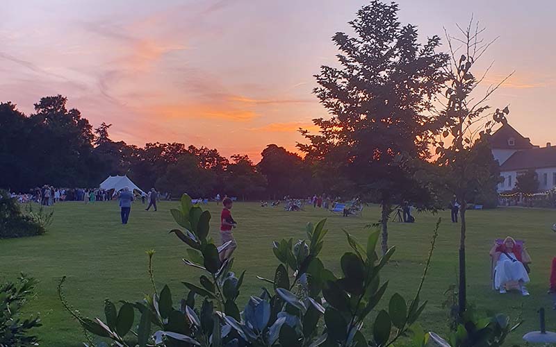 Abendstimmung im Schlosspark von Grafenegg