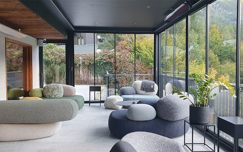 Im Wintergarten werden die Aperitifs geschlürft