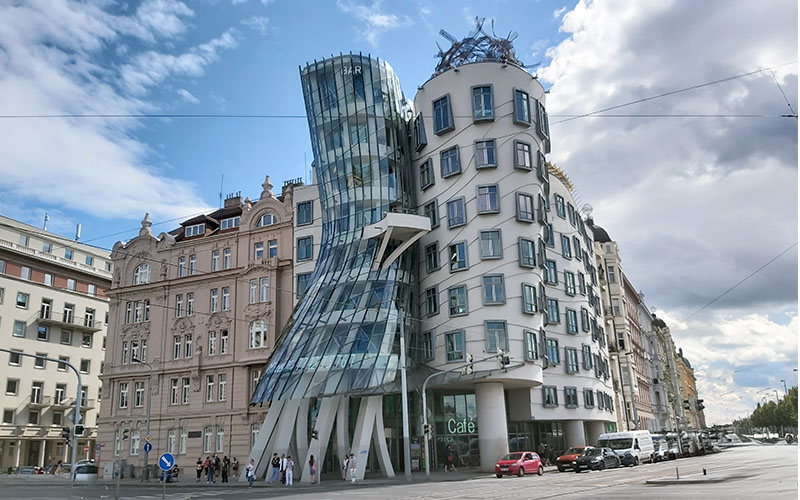 In Prag tanzen sogar die Häuser: Das tanzende Haus