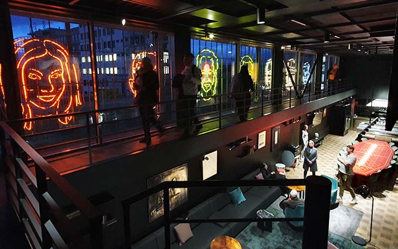 Blick in die Dachgarten-Lounge im Telegraph