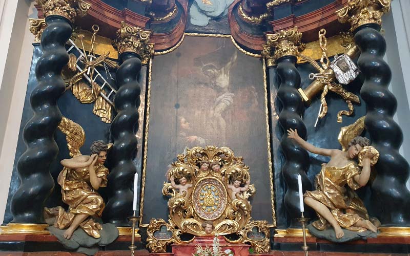 Blick in die Barockkirche in Polná