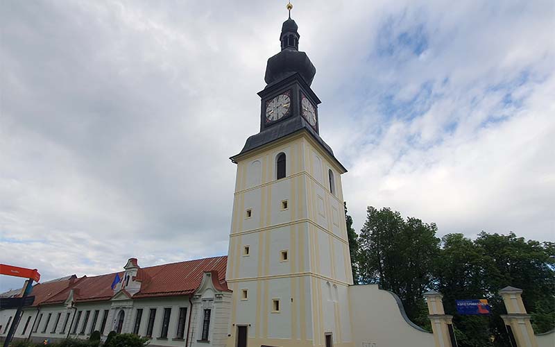 Der Schlossturm des Schloss Kinsky