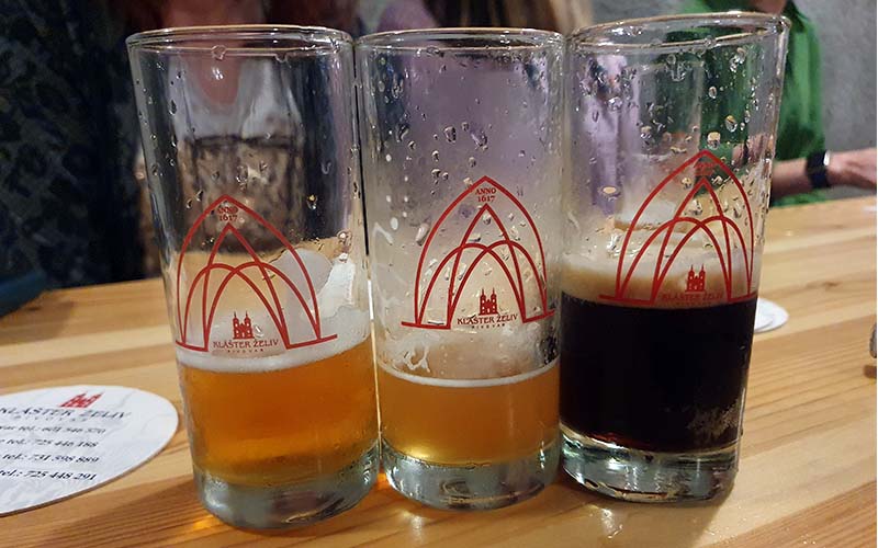 Bierverkostung in der Brauerei des Stiftes Želiv