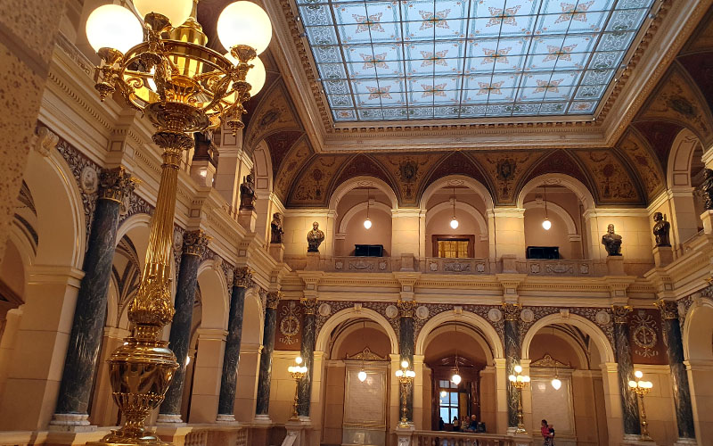 Im Inneren des Nationalmuseums in Prag