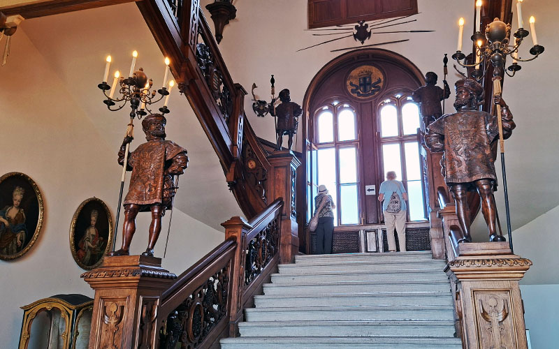 Treppenaufgang im Schloss
