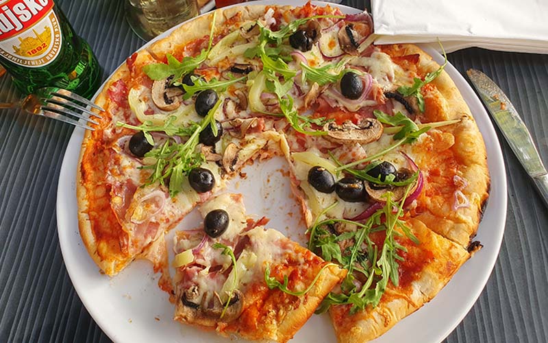 Pizza nach Art des Hauses
