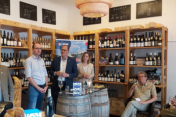 Das Wine Art bietet nicht nur ausgezeichnete Weine sondern ist auch Infopoint der Kulturhauptstadt 2023 Veszprém