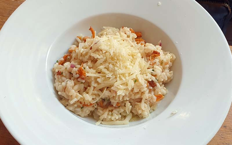 das Eierschwammerlrisotto