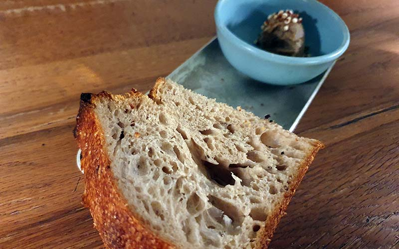 Hervorragend - das selbstgebackene Brot