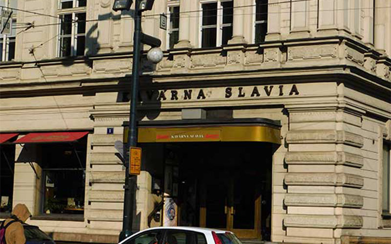 Blick zum Café Slavia