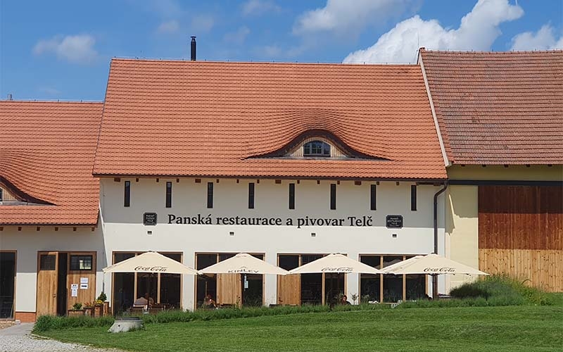 Blick zur Terrasse des Restaurants