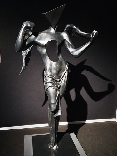 Dali95