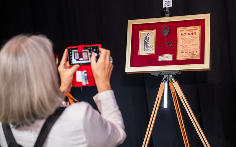 Originale Objekte, die Houdini persönlich verwendet hat aus den Circus & Clown Museum (Foto © Christoph Kleinsasser)