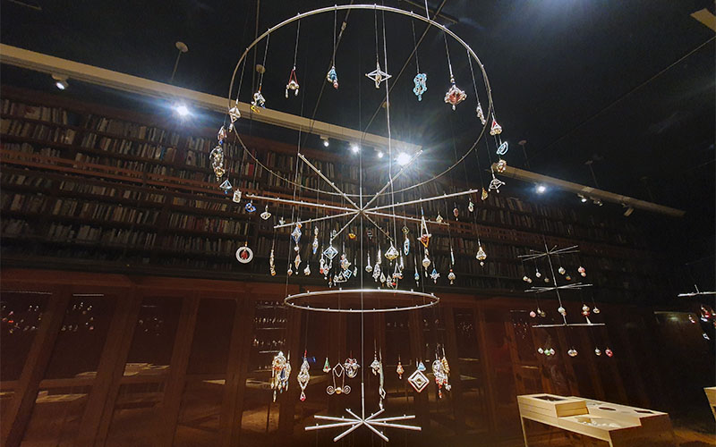 Klein, fein, glänzend - der Glasperlenschmuck aus Gablonz