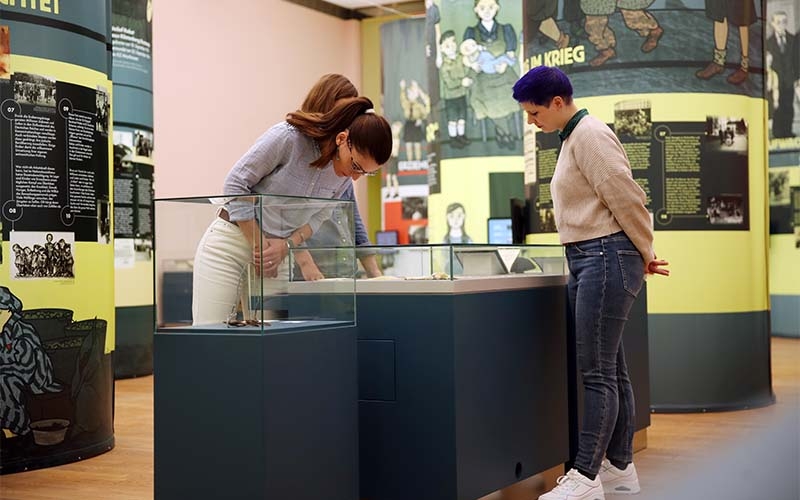 Blick in die Ausstellung (Foto © NÖ Museums Betriebs GmbH, Weinfranz)