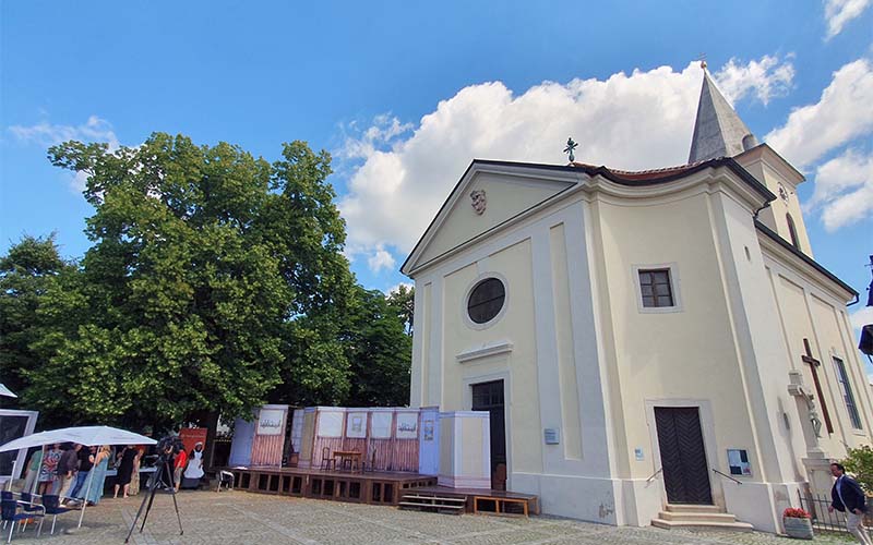 Der Kirchenplatz in Parndorf