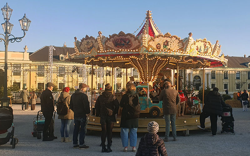 Eines der Kinderkarussells