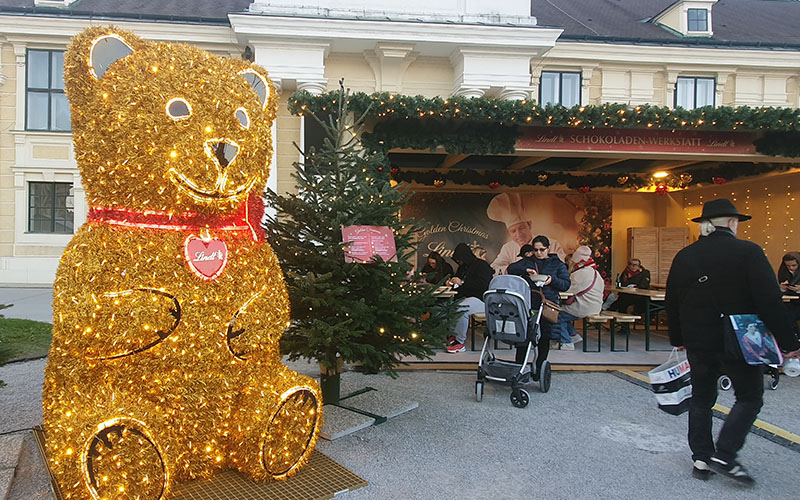 Weihnachtsmarkt Schoenbrunn28