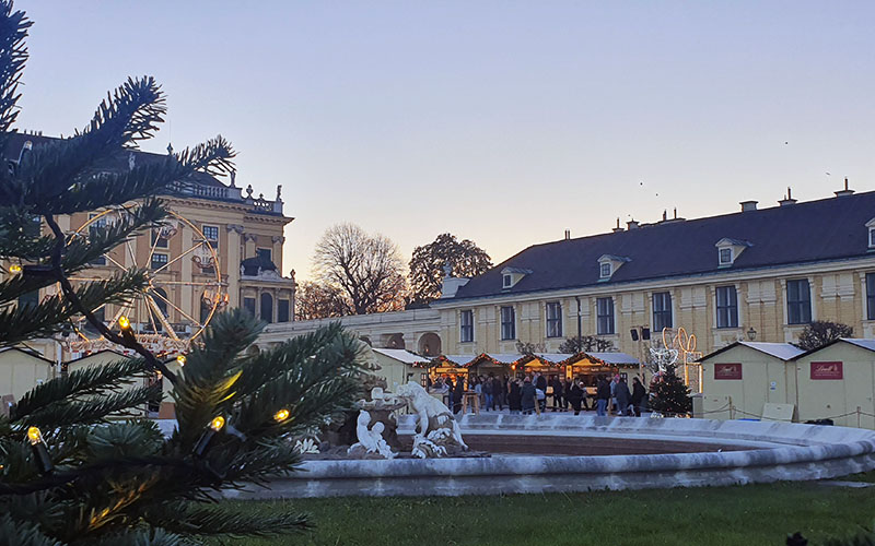 Weihnachtsmarkt Schoenbrunn53