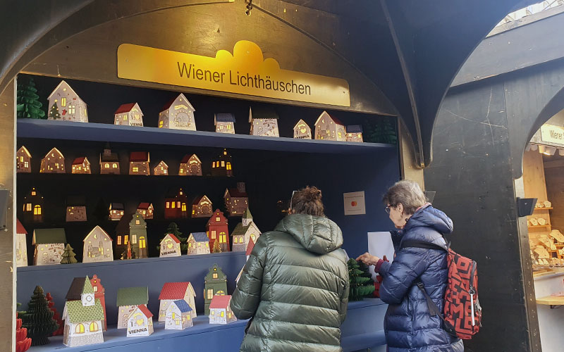 Weihnachthäuschen am Weihnachtsmarkt