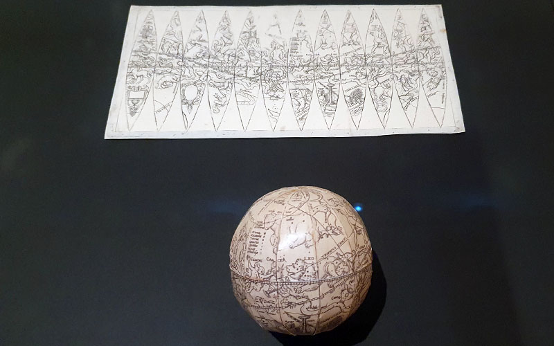 Ein faszinierender Papierglobus