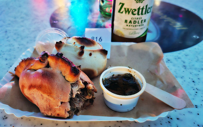 Die Empanadas sind wieder richtig gut - sorry, ich habe schon abgebissen