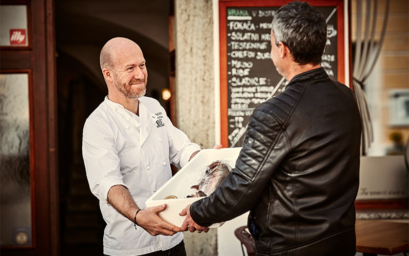Gönnt euch ein Essen bei  Uroš Štefelin im Hiša Linhart in Radovljica (Foto © STO, Mitja Kobal)