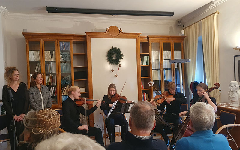 Der ausgezeichnete Nachwuchs beim Musizieren