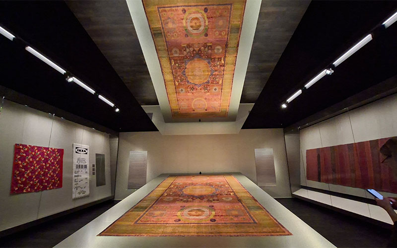 Das Highlight der Ausstellung: der seidene Mamlukenteppich