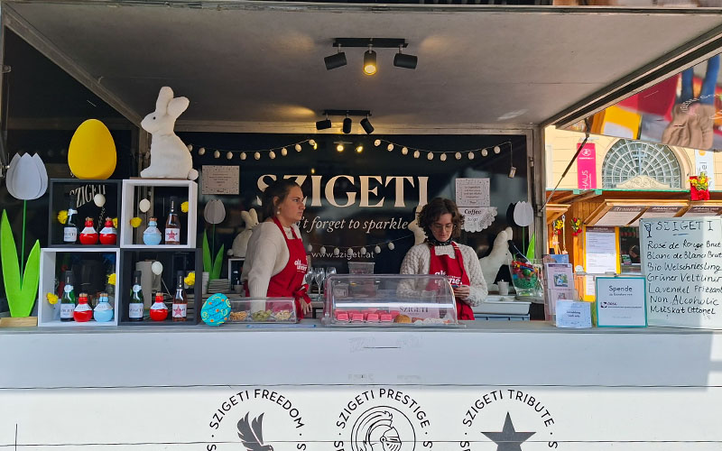 Ein Gläschen Sekt für den guten Zweck