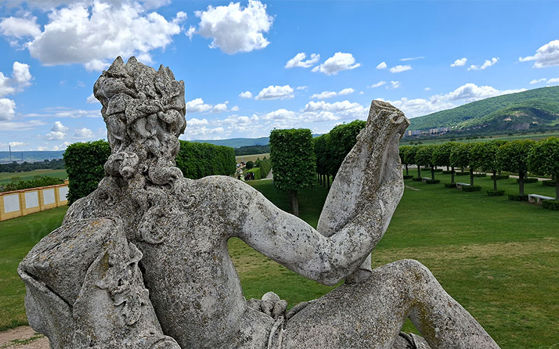 Blick zu den Terrassen des Barockgartens